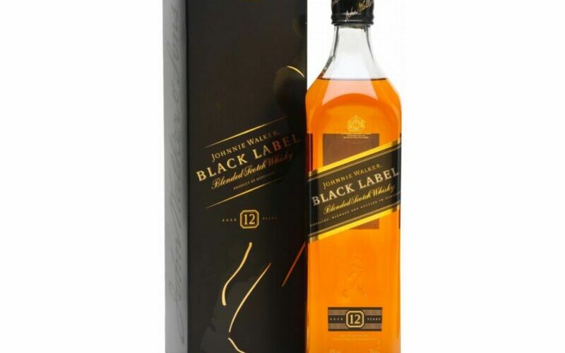 Johnnie Walker Black Label 12-ročná 40% 0,7L v kartóne